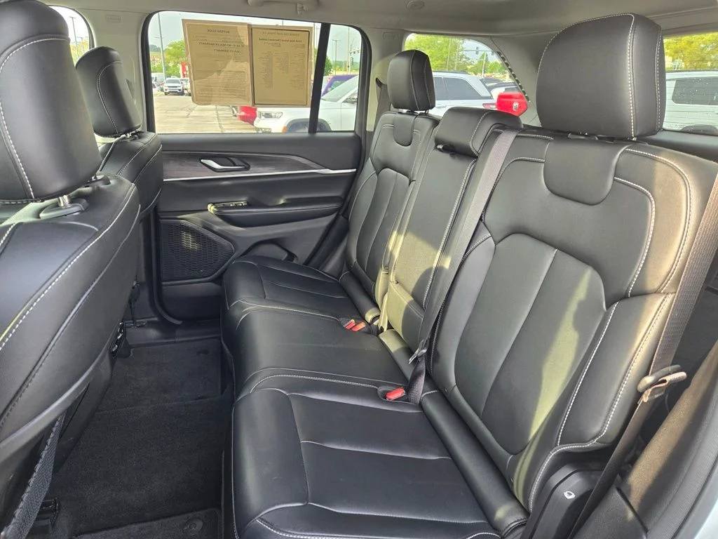 Used 2023 White Jeep Limited image 28