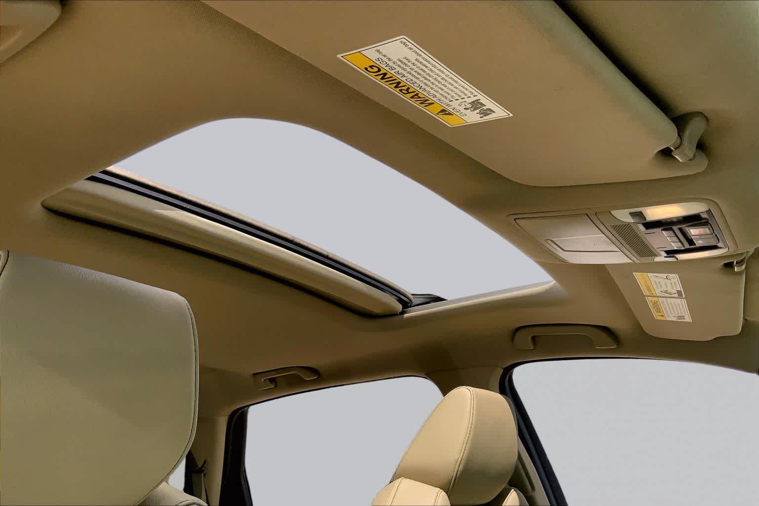 Used 2020 Platinum White Pearl Acura w/Technology Pkg image 14