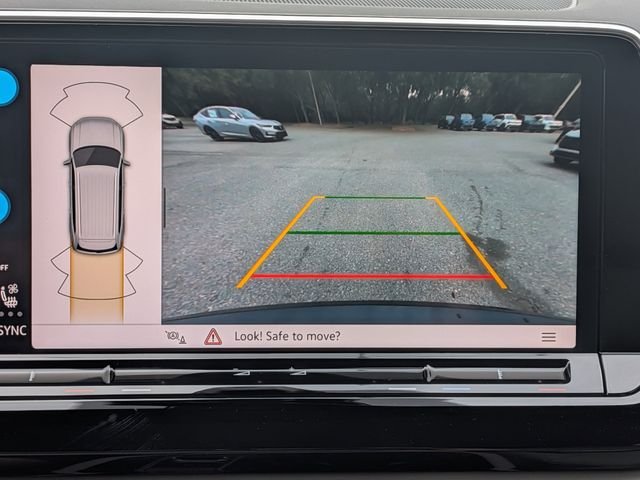 New 2026 Black Volkswagen 2.0T SE w/Technology image 22