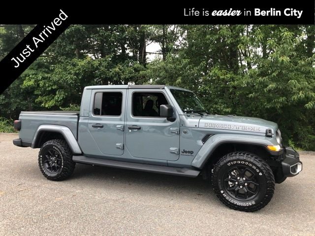 Used 2025 Gray Jeep High Tide image 1