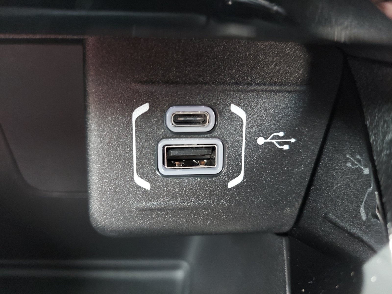 New 2026 Fathom Blue Pearl Coat Jeep Latitude Altitude image 19
