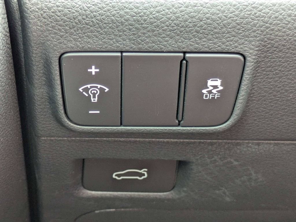 New 2026 Snow White Pearl Kia GT-Line FWD image 21