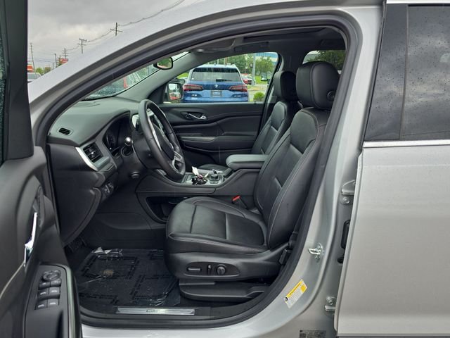 Used 2020 Silver GMC SLT image 11