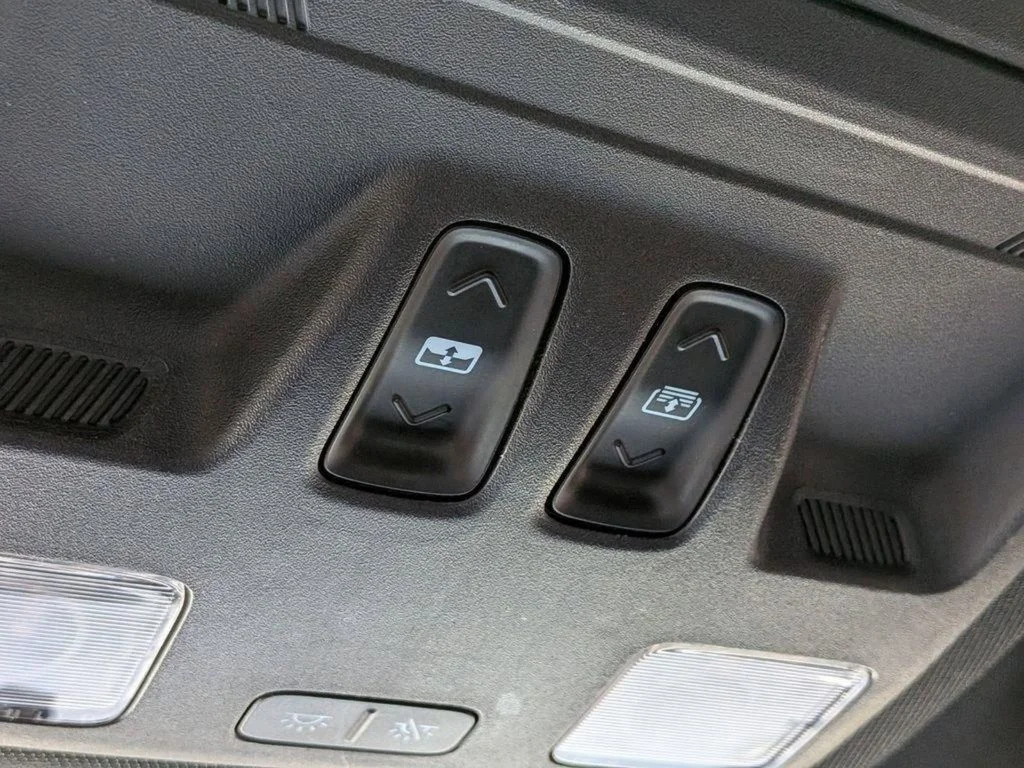 Used 2023 Silver Ford ST-Line Select image 22