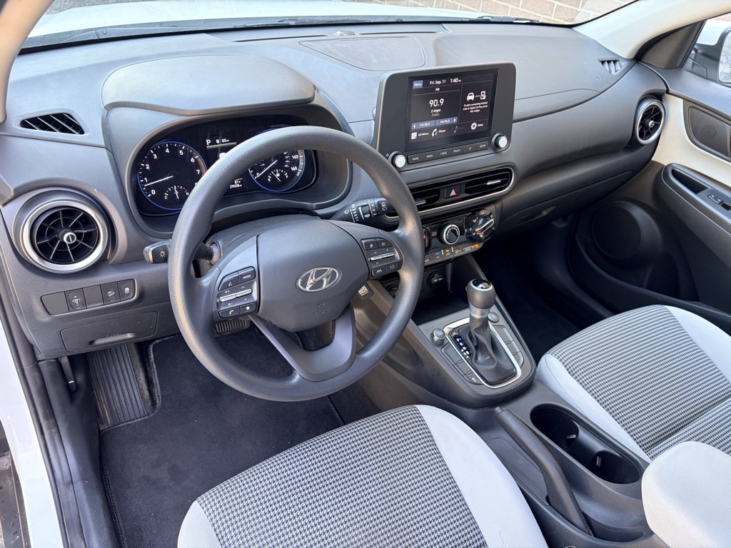 Used 2023 Lunar White Hyundai SE image 12