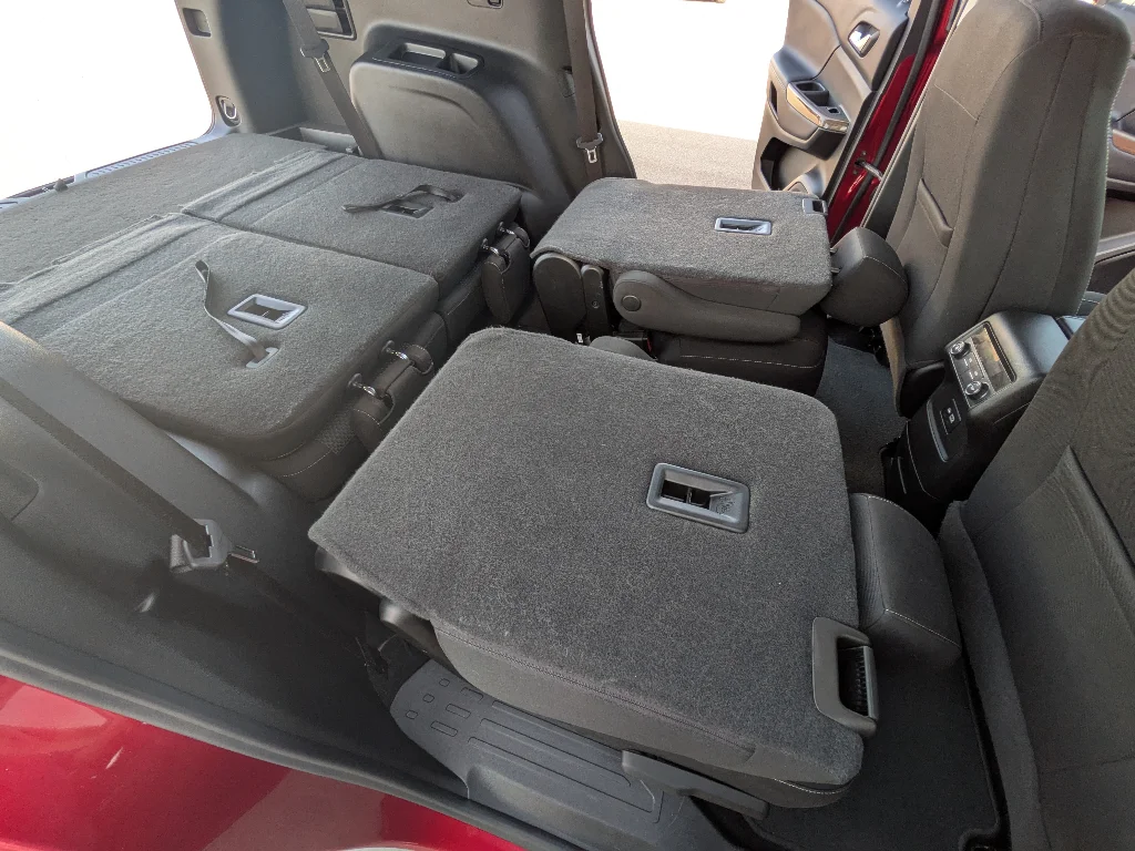 Used 2021 Cayenne Red Tintcoat GMC SLE image 19