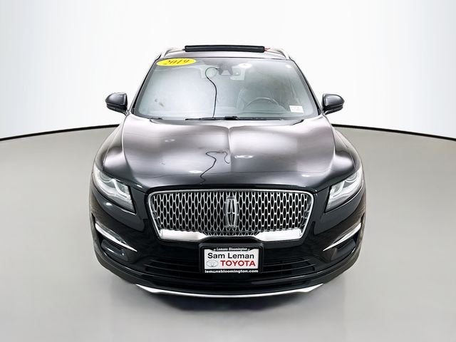 Used 2019 Black Lincoln Reserve image 2