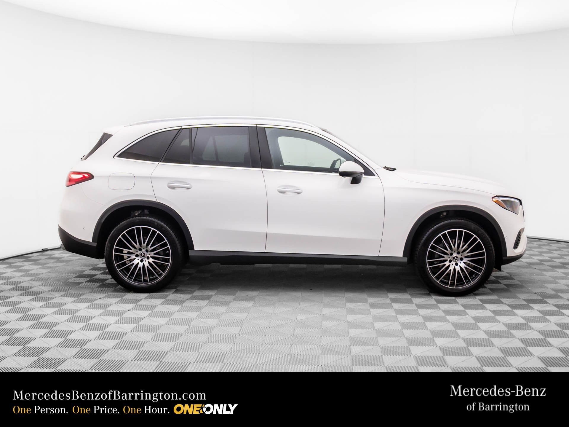 New 2026 Polar White Mercedes-Benz GLC 300 image 7