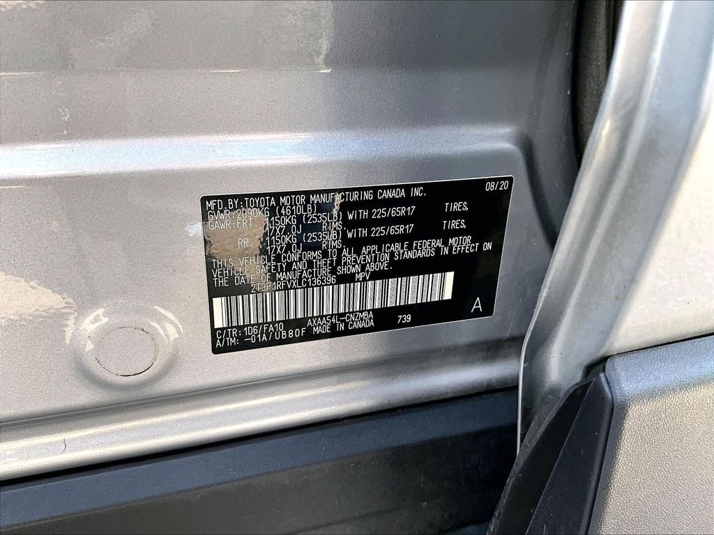Used 2020 Silver Sky Metallic Toyota XLE image 35