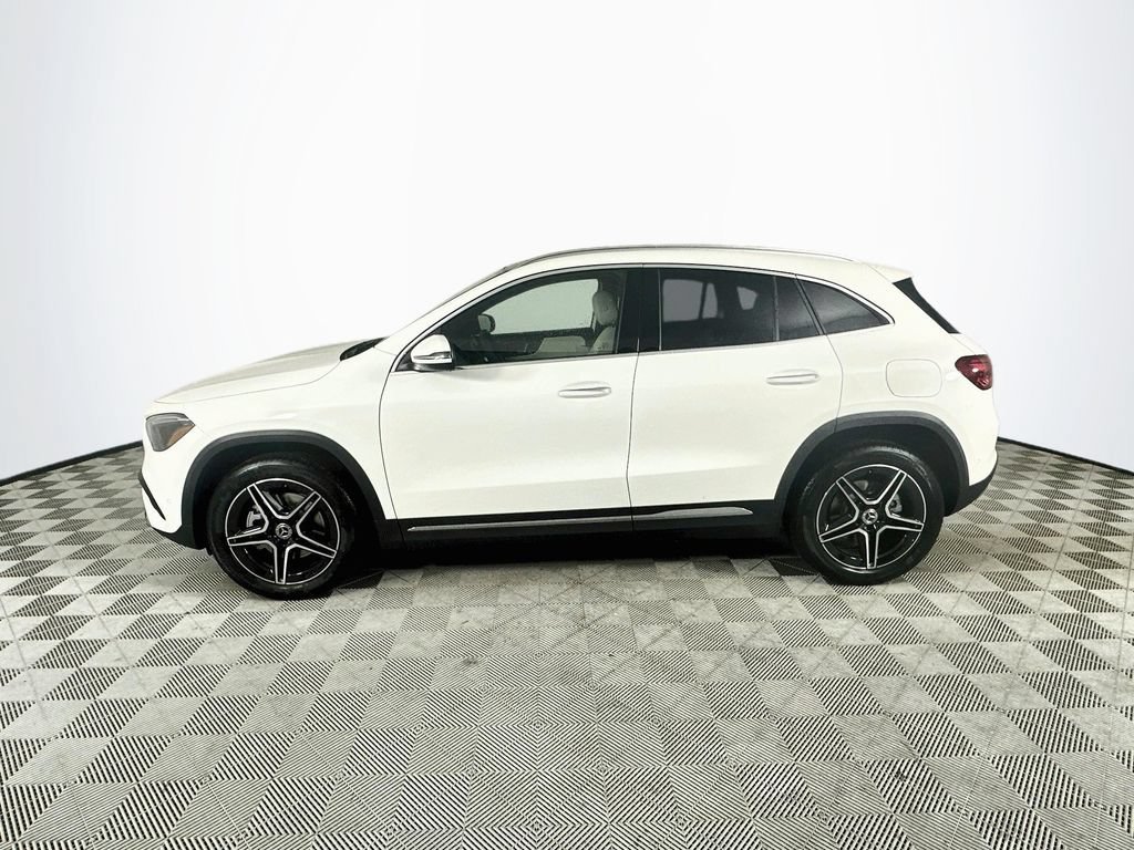 New 2026 Polar White Mercedes-Benz GLA 250 image 36