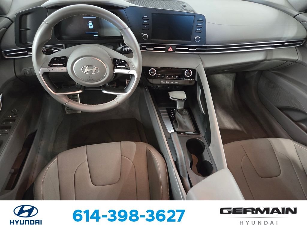 2025 Hyundai Elantra SEL - Photo 18