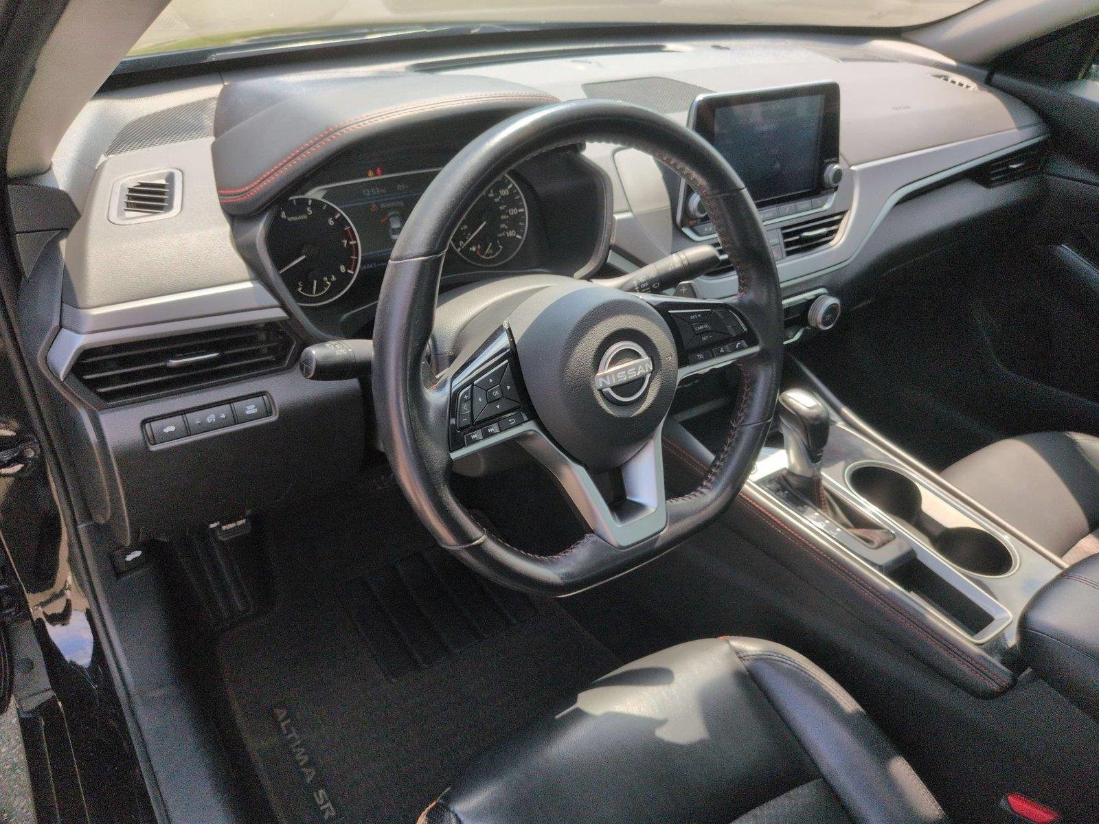 Used 2024 Super Black Nissan 2.5 SR image 19