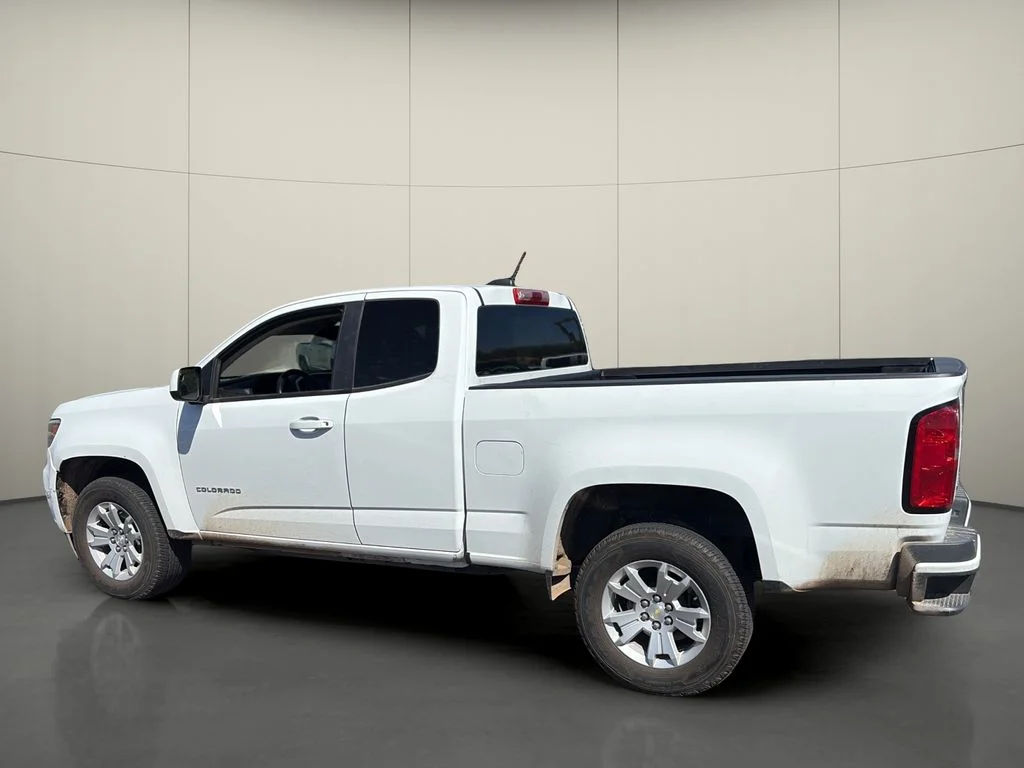 Used 2021 White Chevrolet LT image 5