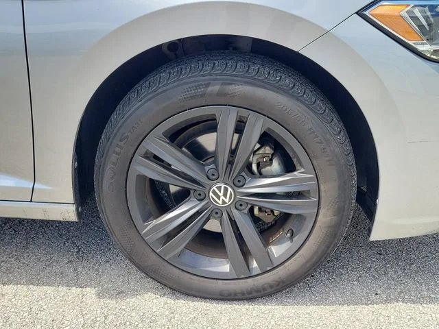 2023 Volkswagen Jetta SE - Photo 6