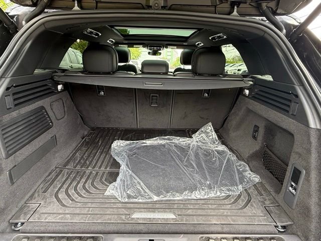 Certified Used 2026 Gray Land Rover Dynamic SE image 9