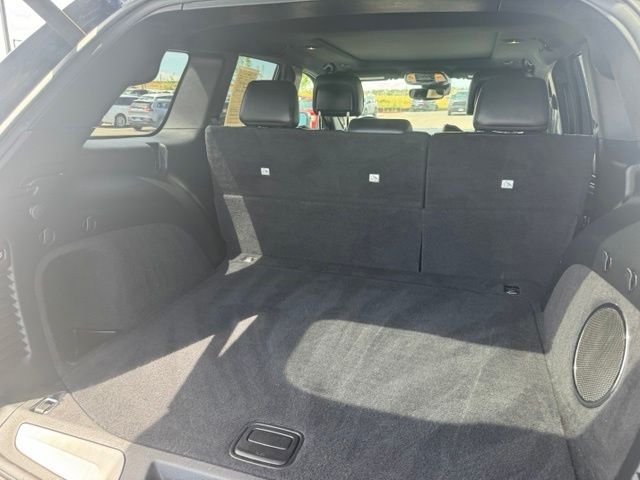 Used 2019 Blue Jeep Overland image 24