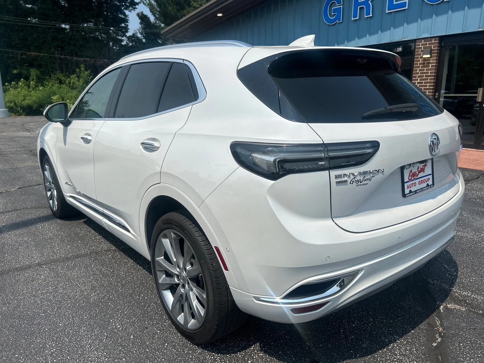 Used 2023 White Buick Avenir image 9