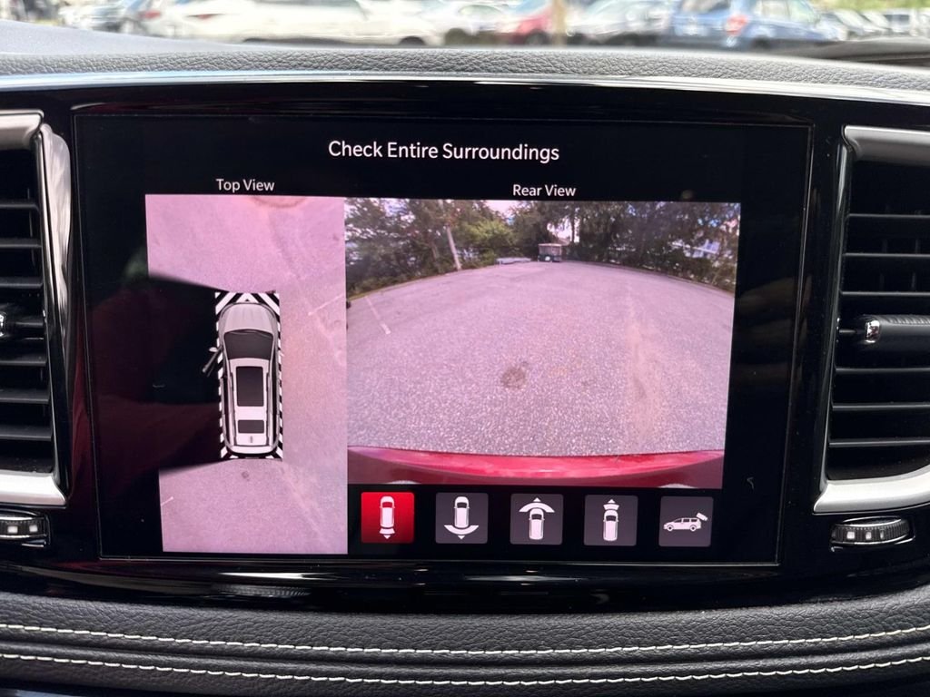 Used 2022 Red Chrysler Touring L image 32