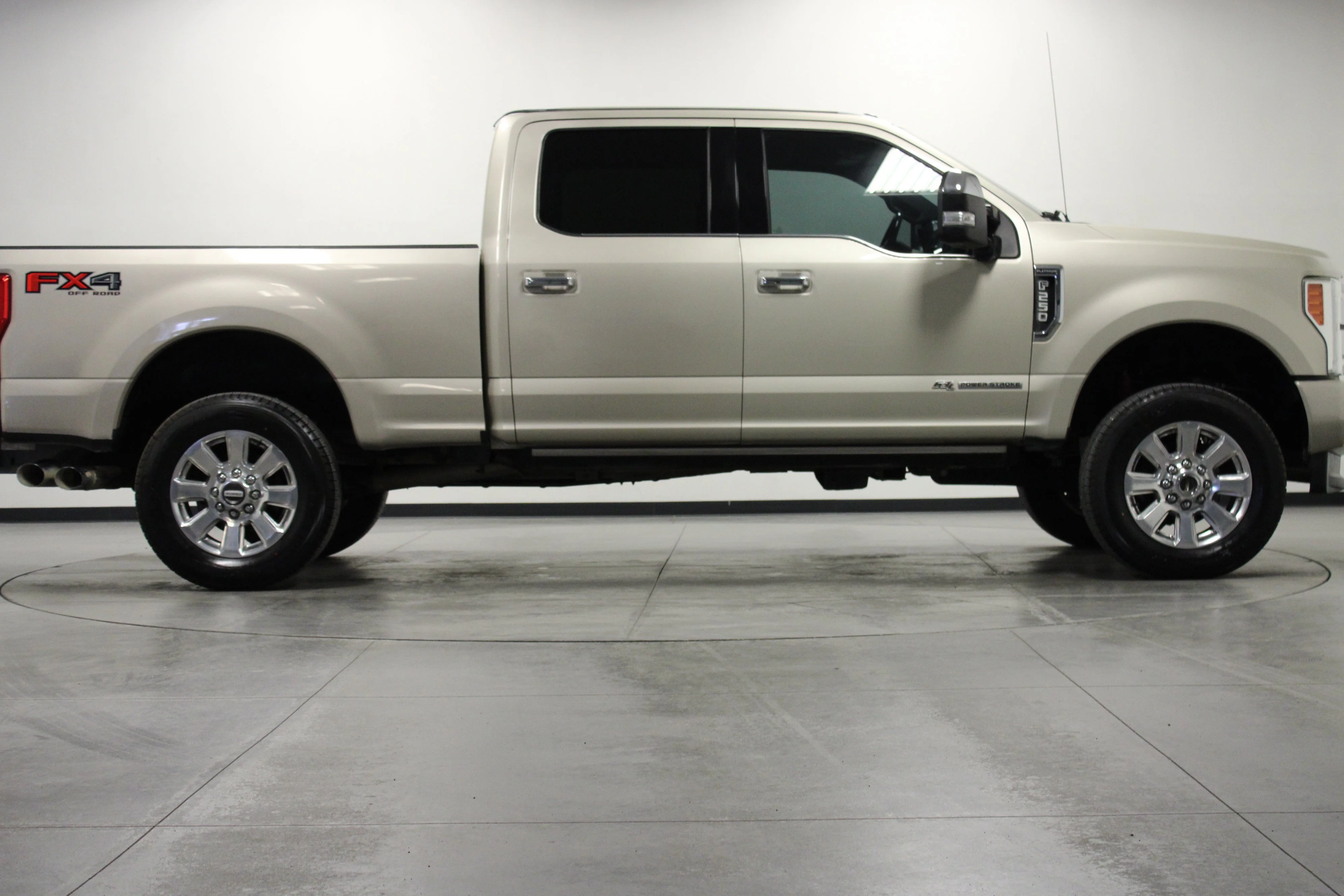 Used 2017 White Gold Metallic Ford Platinum image 3