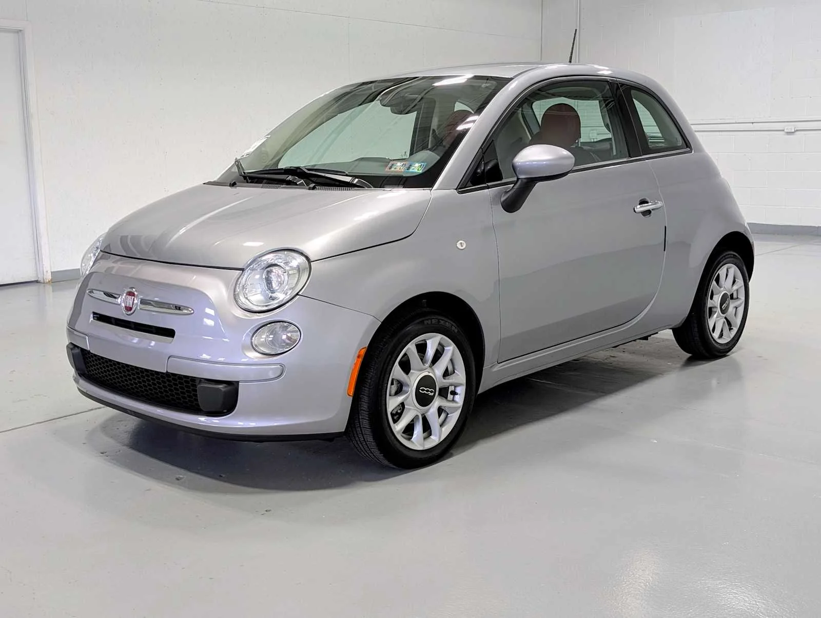 2017 FIAT 500 Pop's photo