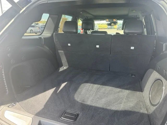 Used 2019 Blue Jeep Overland image 24