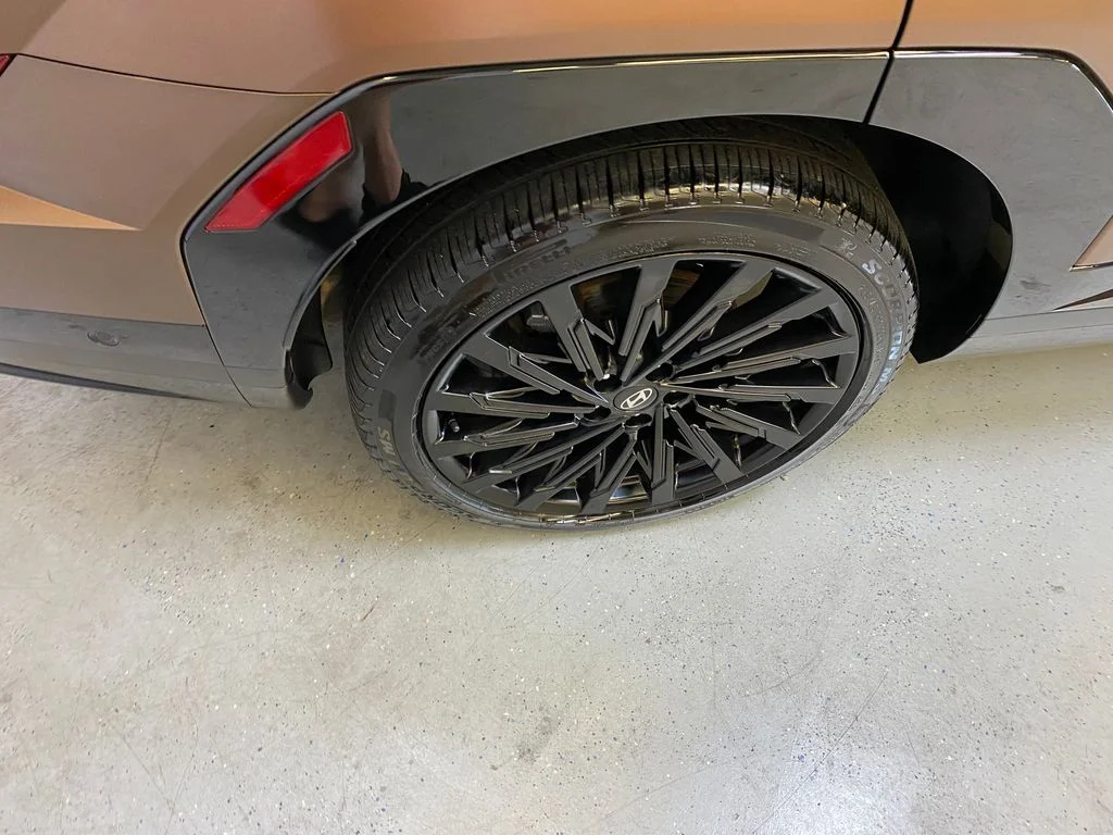 Used 2025 Brown Hyundai Calligraphy image 13