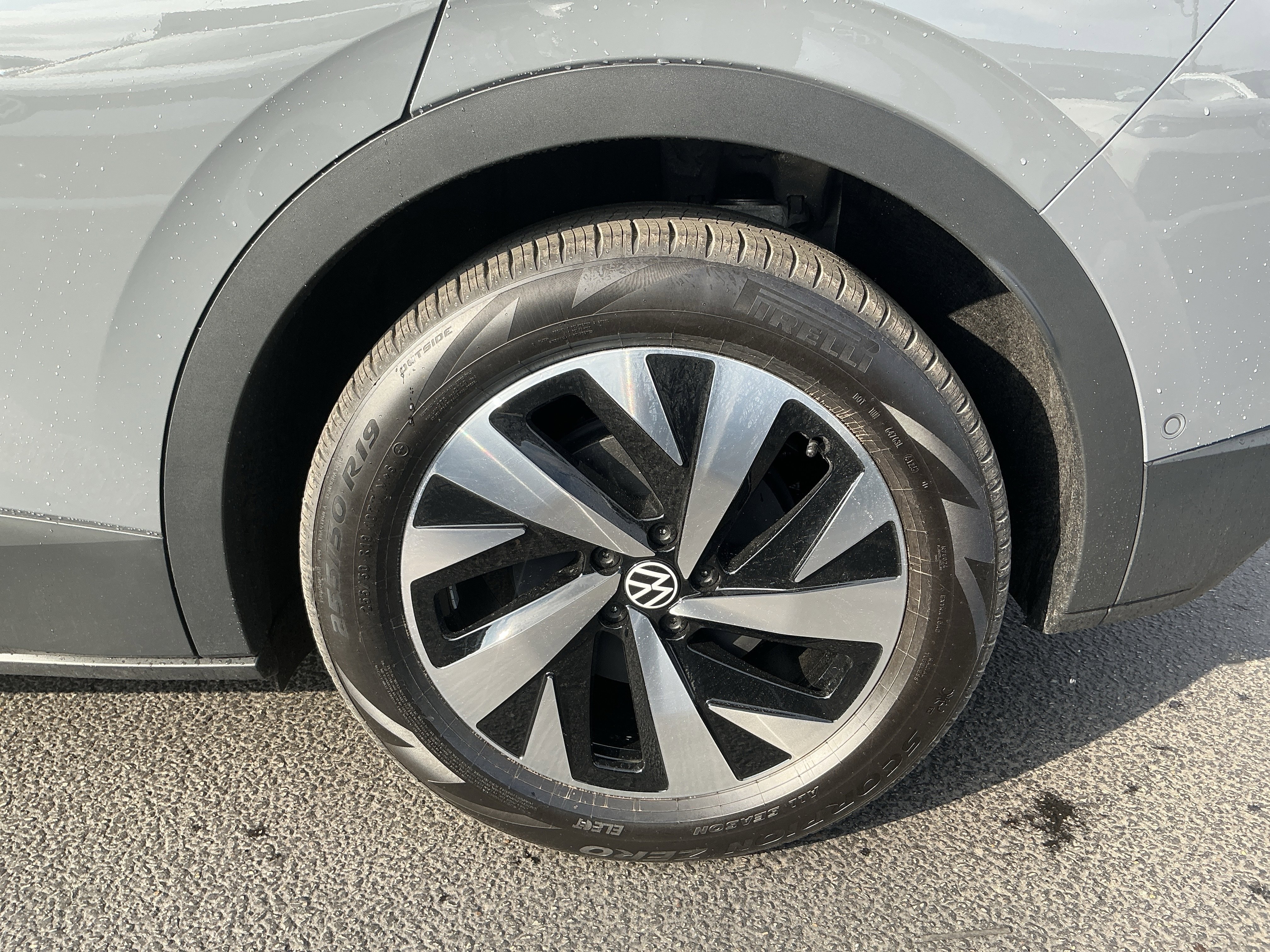 New 2026 Pure Gray Volkswagen Pro image 8