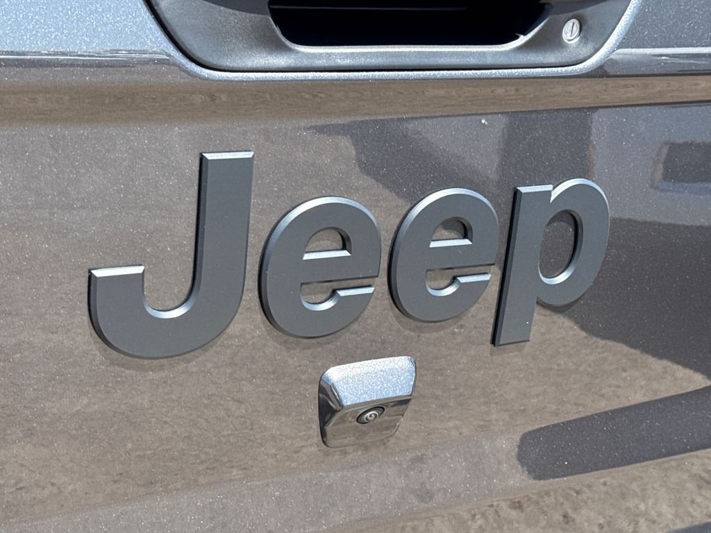 New 2026 Granite Crystal Metallic Clear-Coat Exterior Paint Jeep 85th Anniversary Edition image 13