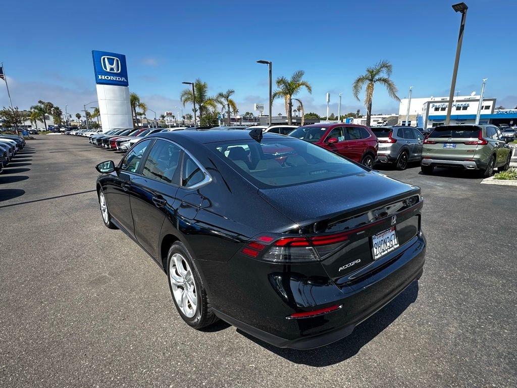 Used 2023  Honda LX image 6