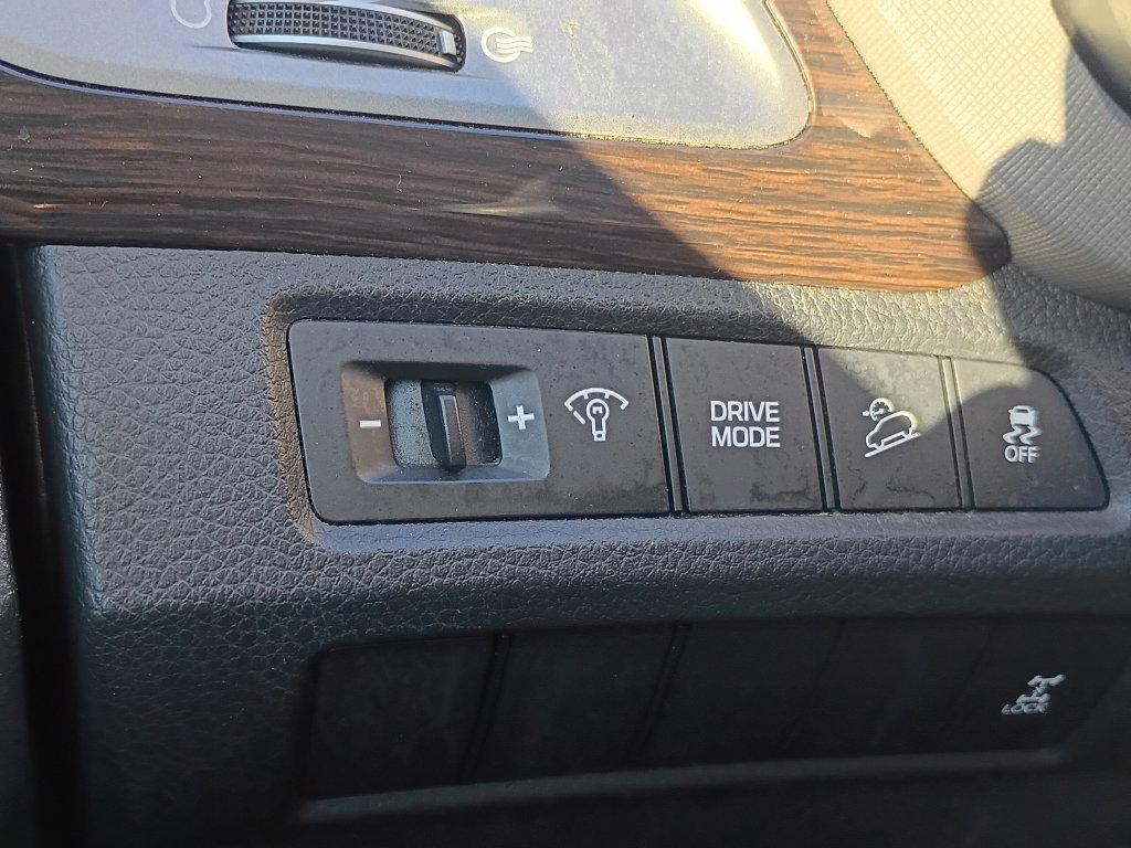 Used 2017 Iron Frost Hyundai SE image 21