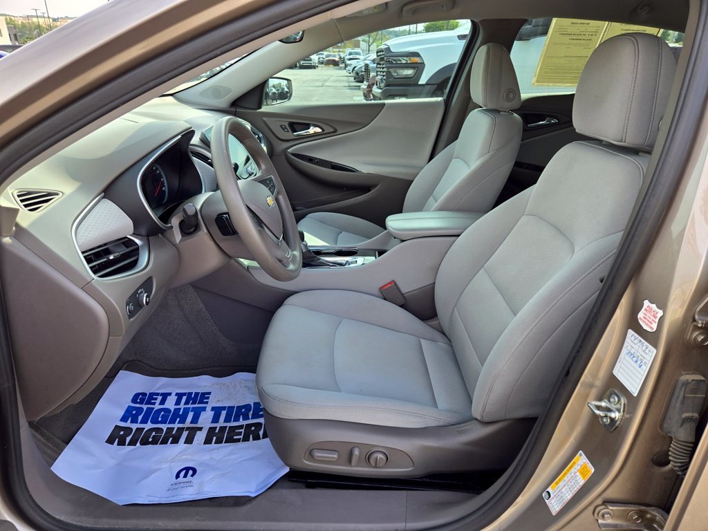 Used 2022 Gray Chevrolet LT image 14