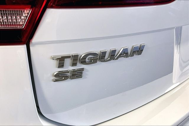 Used 2021 White Volkswagen 2.0T SE image 23