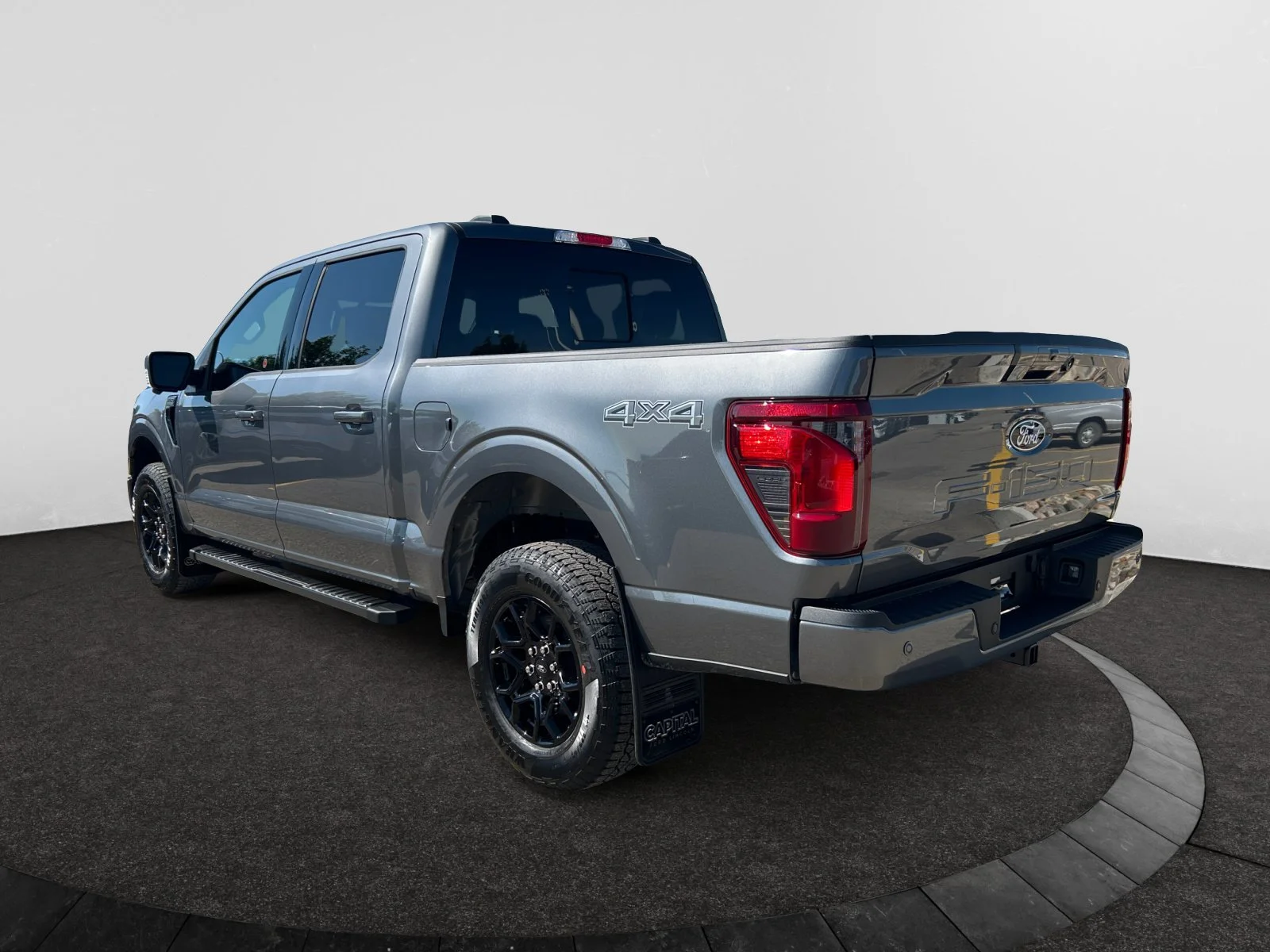 New 2026 Carbonized Grey Metallic Ford XLT image 3