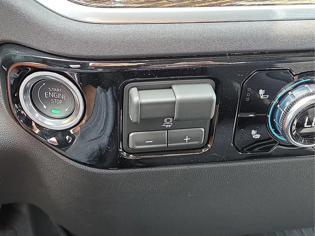 New 2026 Summit White GMC Elevation image 17