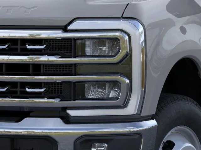 New 2026 Avalanche Ford F-350® XLT image 42