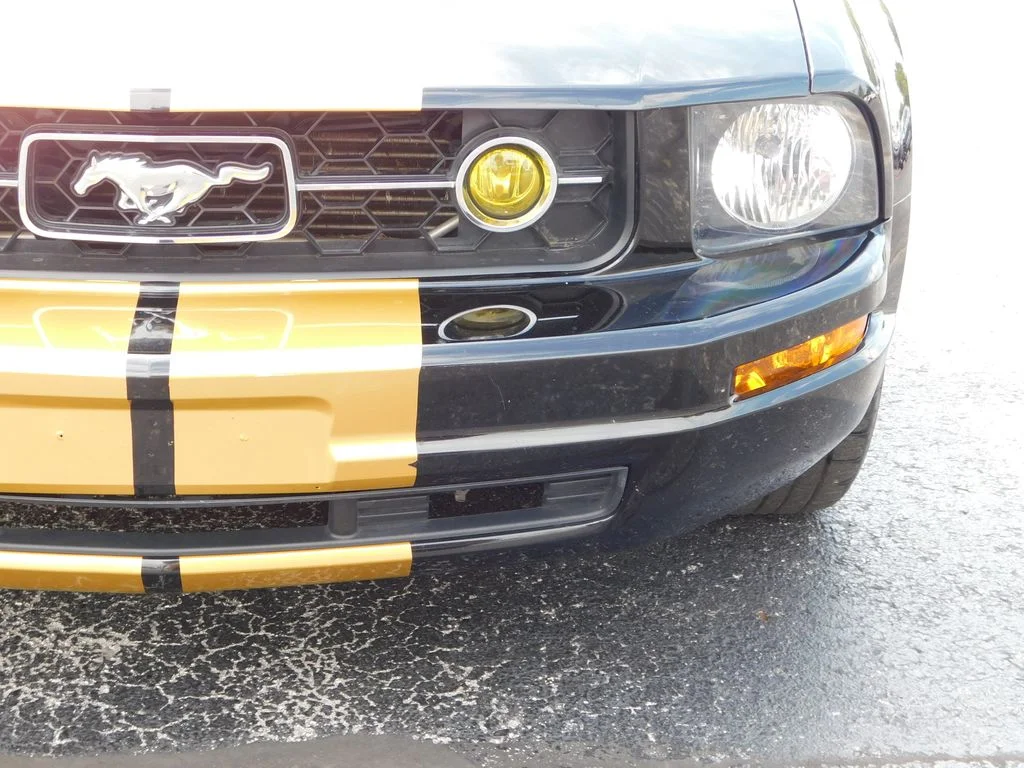 Used 2008 Black Ford V6 Premium image 9