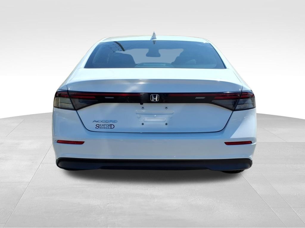Used 2023 Platinum White Pearl Honda EX image 23