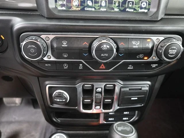 Used 2022 Gray Jeep Unlimited Sahara image 37