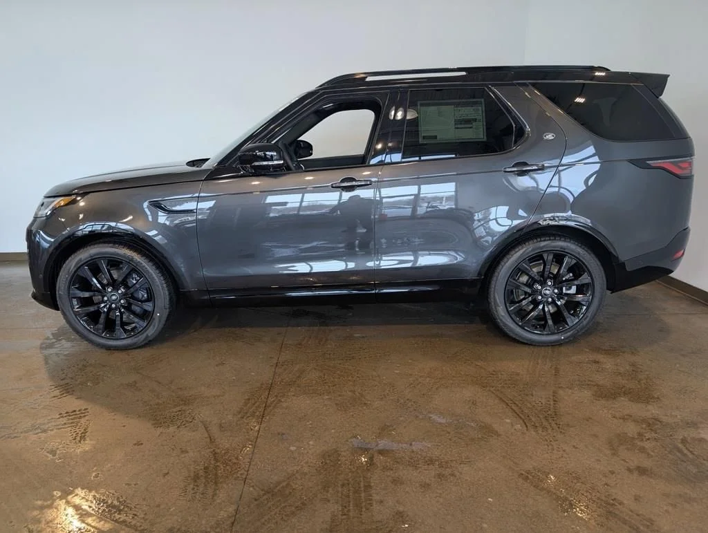 New 2026 Carpathian Grey Land Rover  image 3