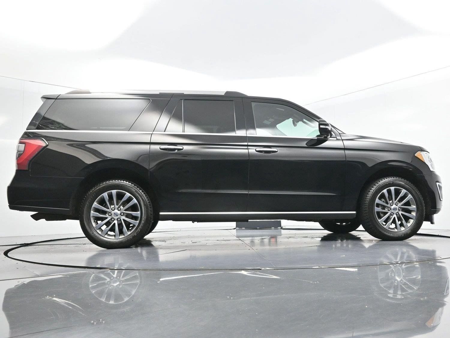 Used 2018 Shadow Black Ford Limited image 61