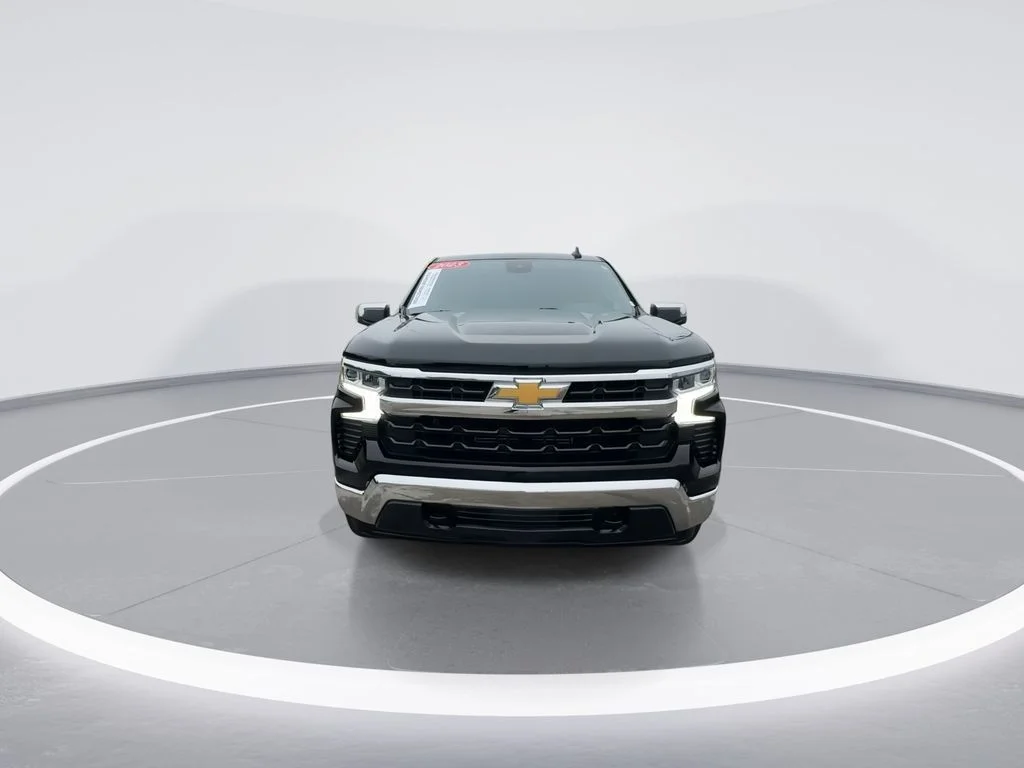 Used 2023 Black Chevrolet LT image 3