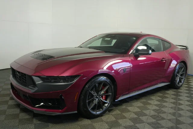 New 2026 Molten Magenta Metallic Tinted Clearcoat Ford Dark Horse® Premium image 6