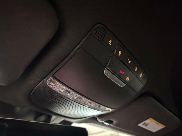 Certified Used 2022  Mercedes-Benz GLC 300 image 30