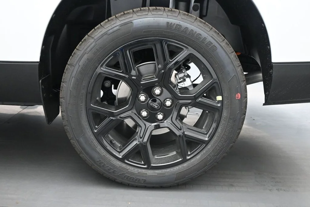 New 2026 White Ford Lariat image 23