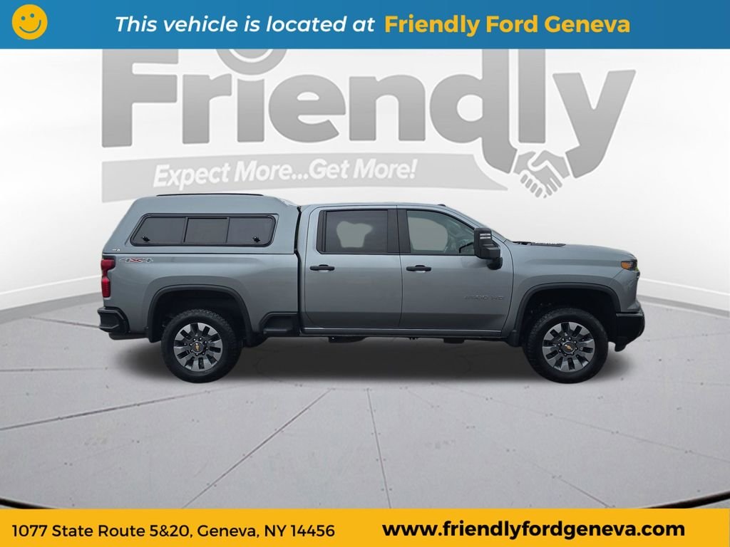 Used 2025 Gray Chevrolet Custom image 4