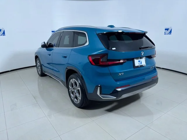 Used 2023 Blue BMW xDrive28i image 6