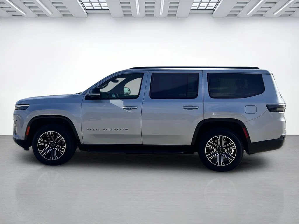 New 2026 Silver-Zynith Exterior Paint Jeep  image 6