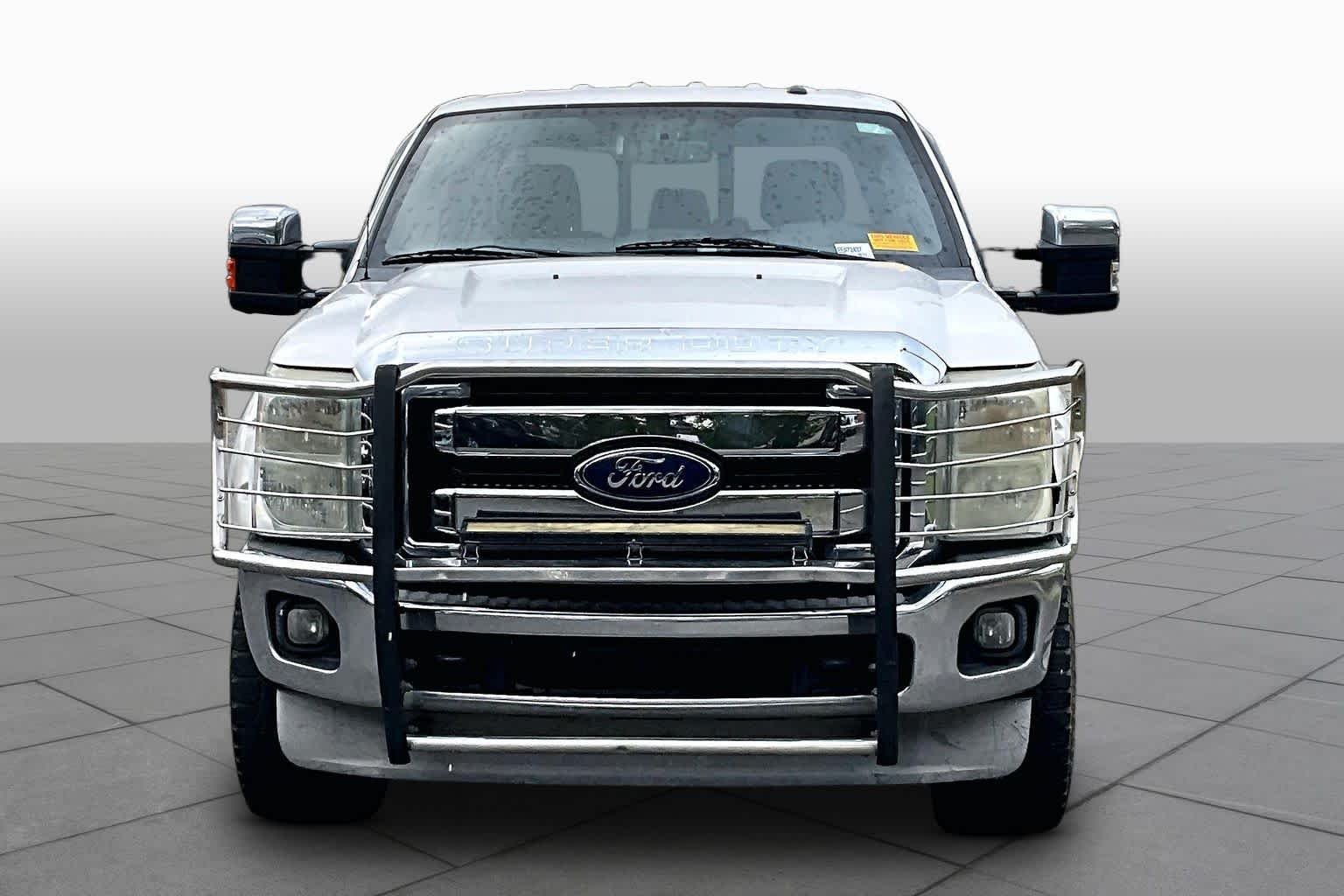 Used 2014 White Platinum Metallic Tri-Coat Ford Lariat image 3