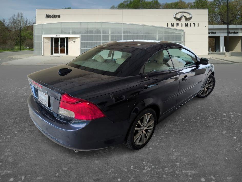 Used 2013 Caspian Blue Metallic Volvo T5 image 4