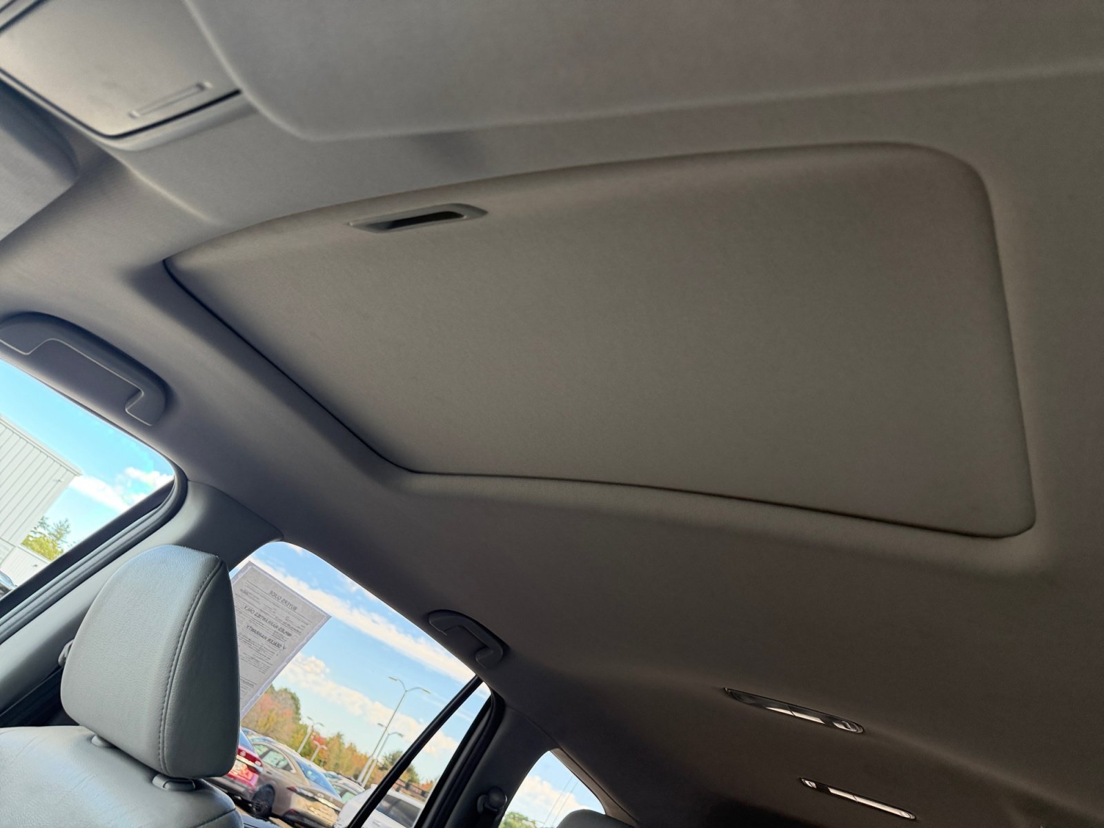 Certified Used 2018 Silver Honda EX-L image 26